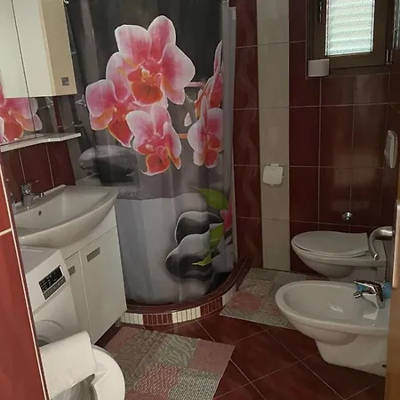 Casa de hóspedes Edi Nin